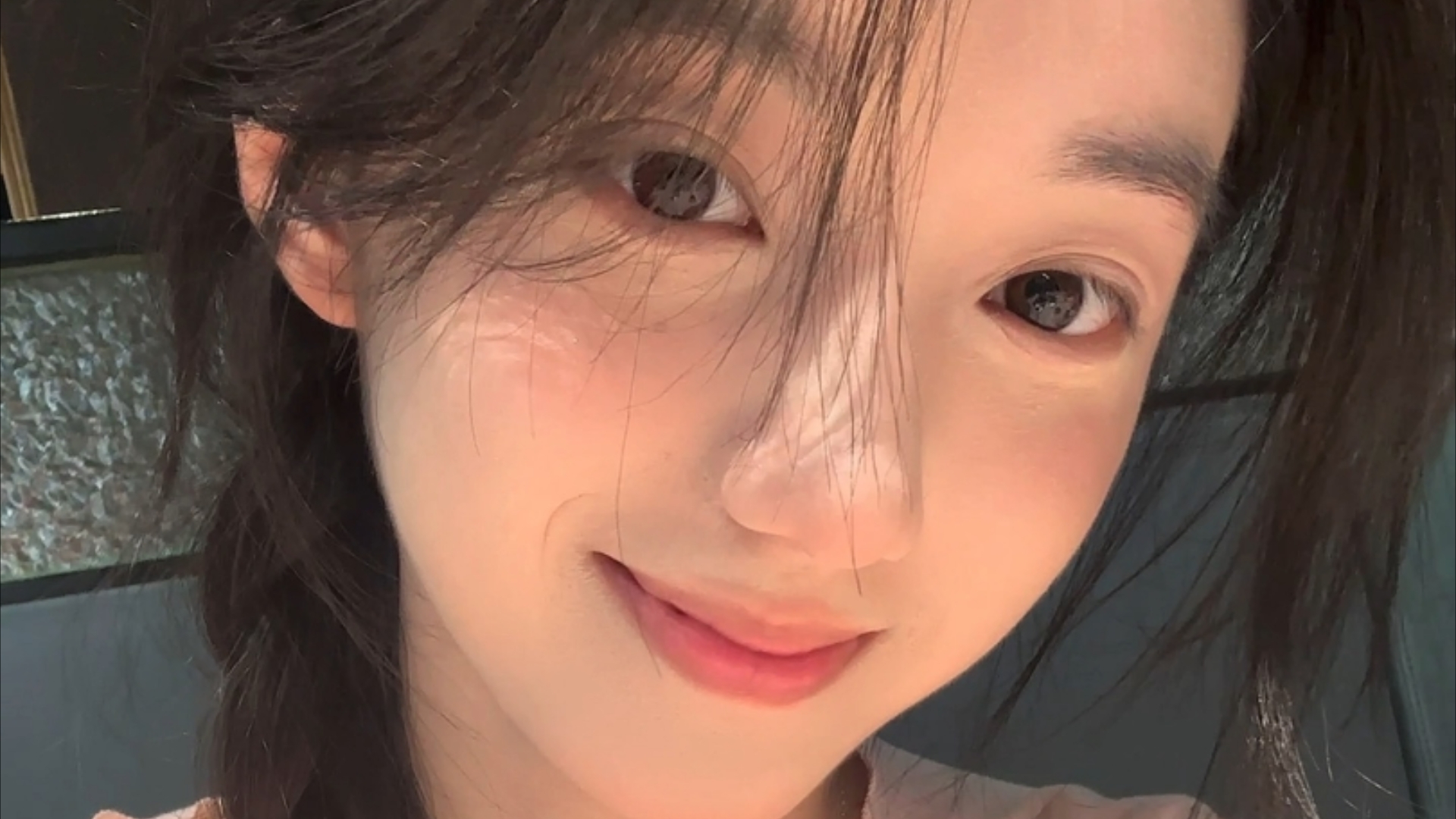 铁路隧道里的坚守：高温天穿秋裤，日行万步护通行安全